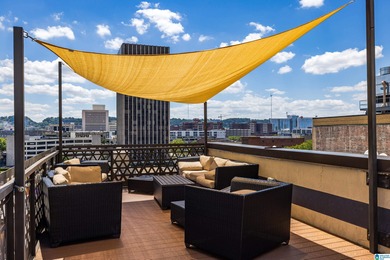 Perfectly positioned in the heart of downtown, this exceptional