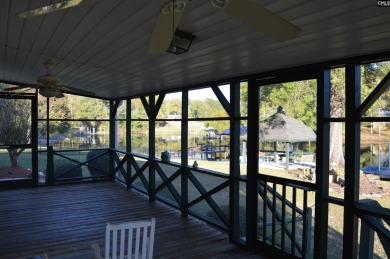 Great 3 bed 2 bath lake front home with nice kitchen cabinets - photo 37