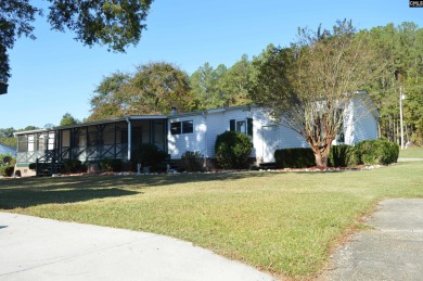 Great 3 bed 2 bath lake front home with nice kitchen cabinets - photo 51
