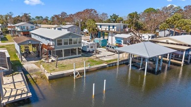 Welcome to your perfect coastal retreat in the laid-back fishing - photo 1