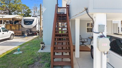 Welcome to your perfect coastal retreat in the laid-back fishing - photo 8