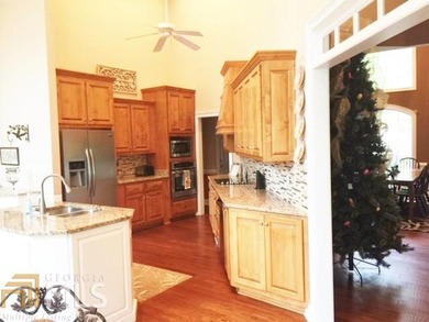 A combination of luxury, comfort, grandeur, privacy and intimacy - photo 11