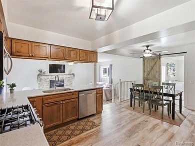 Welcome to this 3 bedroom colonial in beautiful Highland Hills - photo 13