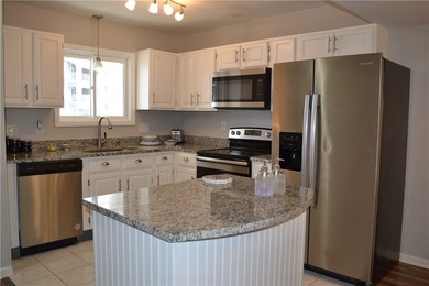 Discover an exceptional waterfront lifestyle on Lake Hartwell - photo 3