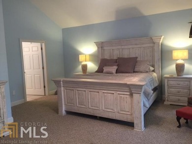 A combination of luxury, comfort, grandeur, privacy and intimacy - photo 17