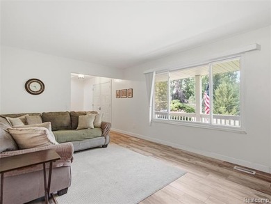 Welcome to this 3 bedroom colonial in beautiful Highland Hills - photo 20