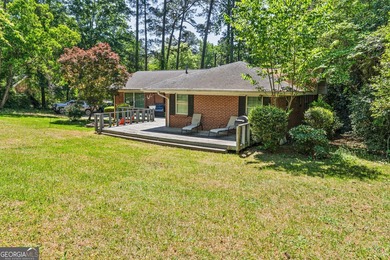 Welcome home to 201 Lakeside Dr. A 3 bed/ 2 bath brick ranch - photo 23