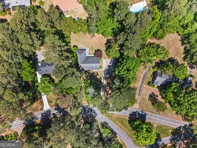 Welcome home to 201 Lakeside Dr. A 3 bed/ 2 bath brick ranch - photo 25