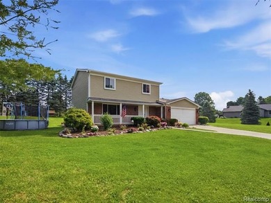 Welcome to this 3 bedroom colonial in beautiful Highland Hills - photo 42