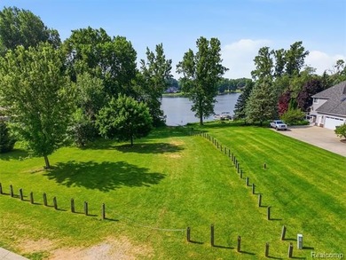Welcome to this 3 bedroom colonial in beautiful Highland Hills - photo 45