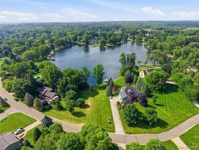 Welcome to this 3 bedroom colonial in beautiful Highland Hills - photo 49