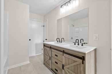 Welcome to 6 Brighton Circle, a beautifully renovated end-unit - photo 17