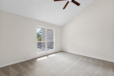 Welcome to 6 Brighton Circle, a beautifully renovated end-unit - photo 20
