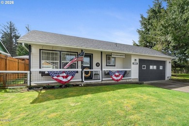 Located in the heart of Rockaway Beach! Nice single-level home - photo 1