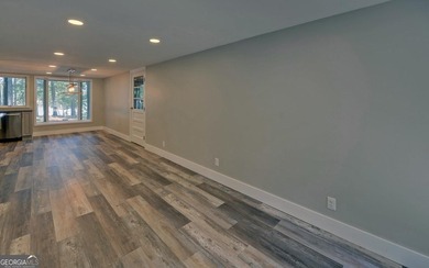 You want Deep water? Quiet Neighborhood! This home features a - photo 3