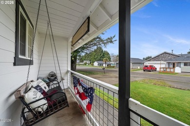Located in the heart of Rockaway Beach! Nice single-level home - photo 4