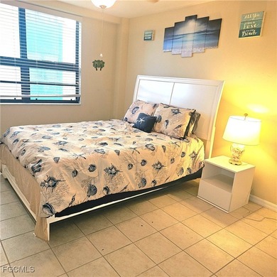 Huge price reduction! Live in downtown paradise & watch the - photo 31
