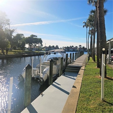 Huge price reduction! Live in downtown paradise & watch the - photo 35
