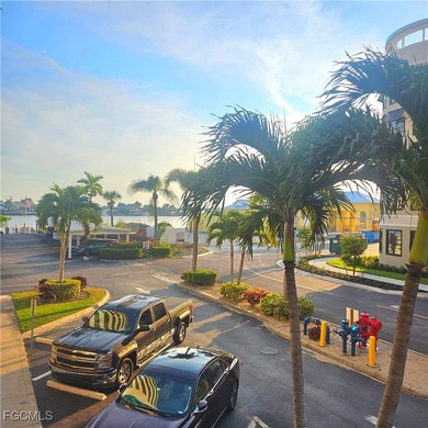 Huge price reduction! Live in downtown paradise & watch the - photo 36