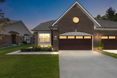 Clinton River Condo For Sale in Clinton Township Michigan