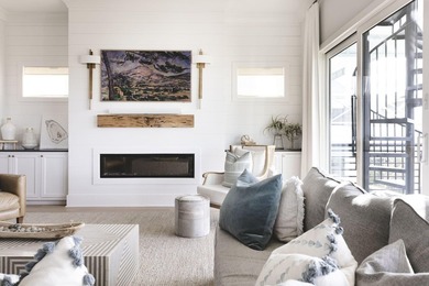 Rising four stories above the surrounding landscape, 133 Bullard - photo 2
