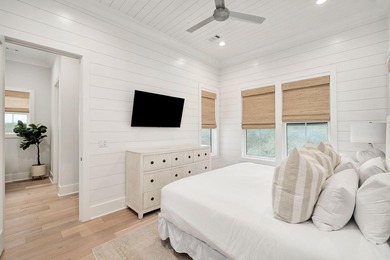 Rising four stories above the surrounding landscape, 133 Bullard - photo 10