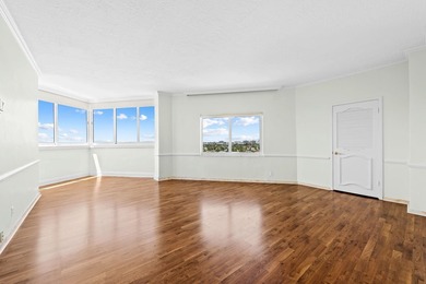 Priced to sell fast - light airy 1,770 sf apartment with - photo 15