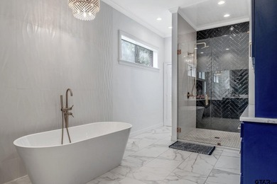 Completely refreshed and move-in ready, this exceptional - photo 18