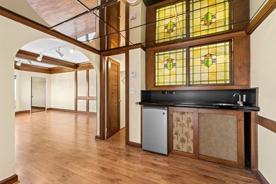 Priced to sell fast - light airy 1,770 sf apartment with - photo 22