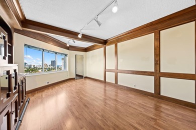 Priced to sell fast - light airy 1,770 sf apartment with - photo 23