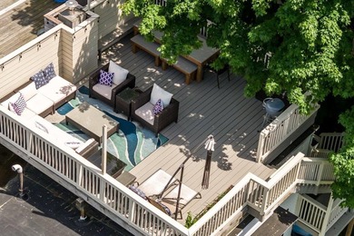 Welcome to this beautifully updated 2-bedroom, 1-bath condo in - photo 6