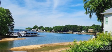 INCREDIBLE NEW LOW PRICE on this 3 bedroom WATERFRONT condo! - photo 43
