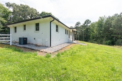 Wonderful opportunity to acquire 12.25 acres of prime real - photo 9