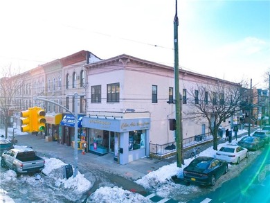 Turn Key Opportunity for Investors! This Extra Large Corner - photo 2