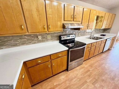 This charming 3-bedroom, 2-bath home on the south end of Lake - photo 13