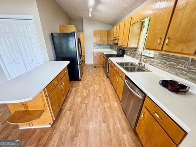 This charming 3-bedroom, 2-bath home on the south end of Lake - photo 15