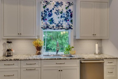 One-of-a-Kind Lakefront Luxury: Custom Home by K.A. Newsome & - photo 15