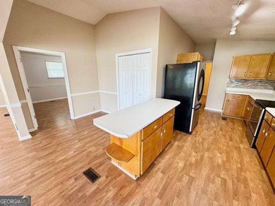 This charming 3-bedroom, 2-bath home on the south end of Lake - photo 16