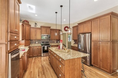 LOCATION, LOCATION ! A custom forever home on Lake Hartwell - photo 16