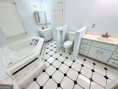 This charming 3-bedroom, 2-bath home on the south end of Lake - photo 26