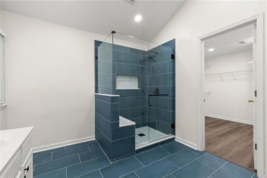 Freshly updated and move in ready, this stunning 4 bedroom home - photo 28