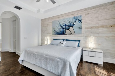 REDUCED , PRICE TO SELL QUICKLY Exquisitely updated, gorgeous - photo 29