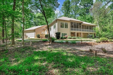 LOCATION, LOCATION ! A custom forever home on Lake Hartwell - photo 38