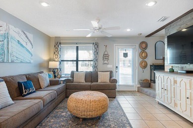 BRING AN OFFER! END UNIT! Come see this in person!! Discover - photo 5