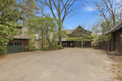 Private Retreat on Hartwell with Minimal Corp Property - photo 4