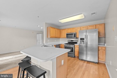 PRICE IMPROVED! Welcome to this bright and move-in ready - photo 8