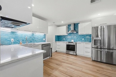 Beautifully upgraded villa in the sought-after CYPRESS ESTATES - photo 11