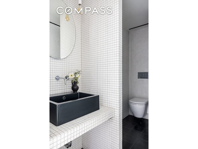 Bright, three bedroom, three and a half bathroom luxury - photo 21