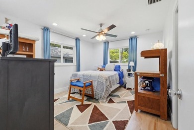 Beautifully upgraded villa in the sought-after CYPRESS ESTATES - photo 25
