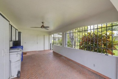 Beautifully upgraded villa in the sought-after CYPRESS ESTATES - photo 33